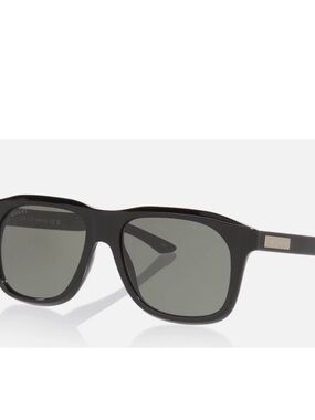 NEW Gucci GG2077S-001  Black Sunglasses 55-17-145